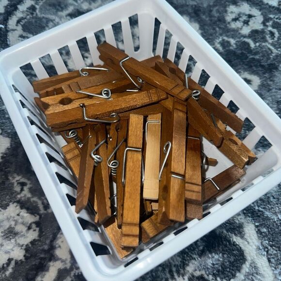 Wooden Clips - Picture 1 of 1